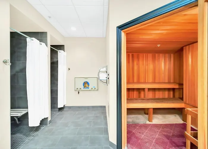 2Br Queen Bed Condo - Hot Tub Pool - Near Disney