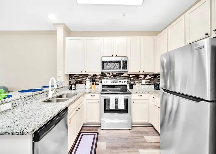 2Br Queen Bed Condo - Hot Tub Pool - Near Disney