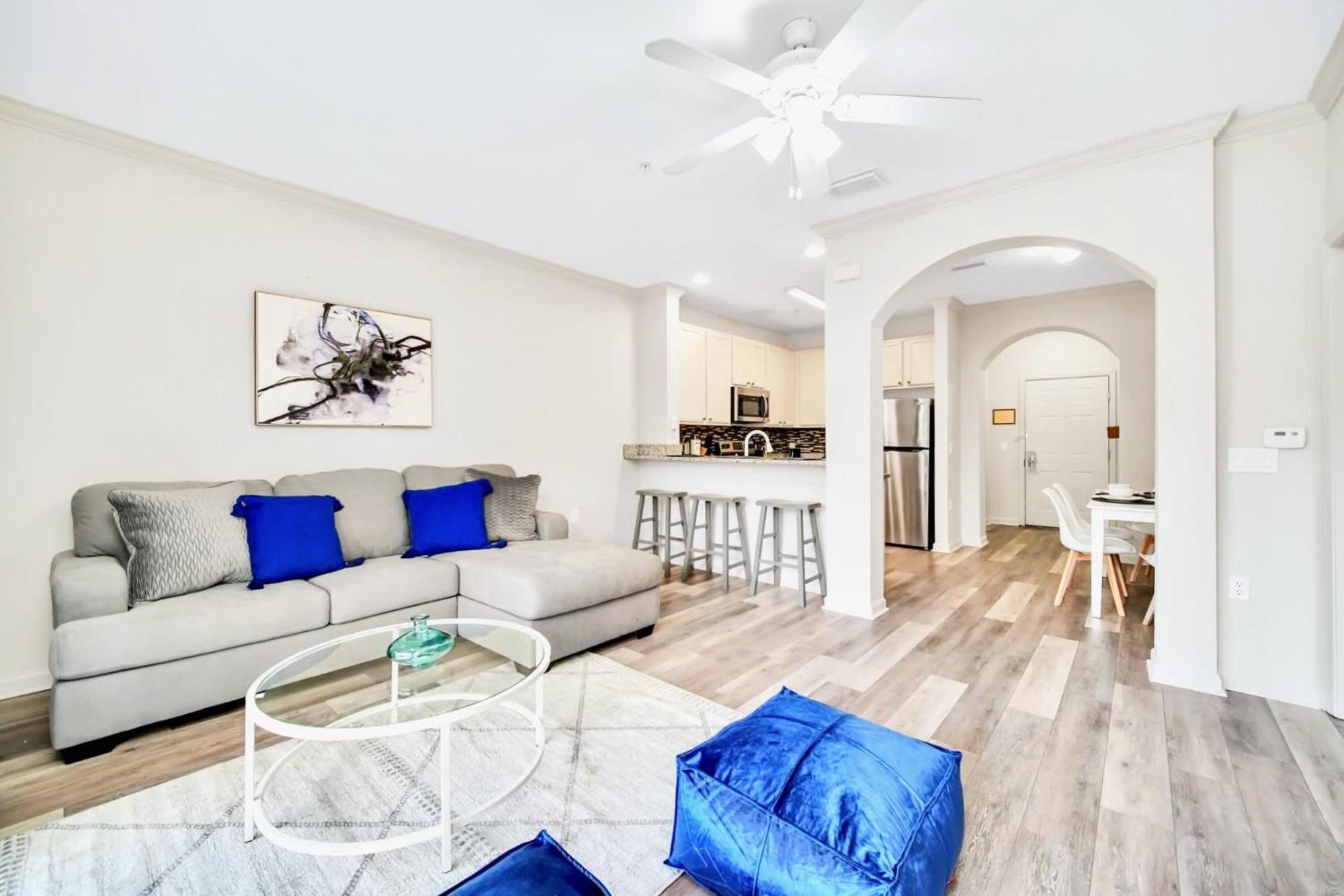Сasa de vacaciones 2br Queen Bed - Hot Tub Pool - Near Orlando
